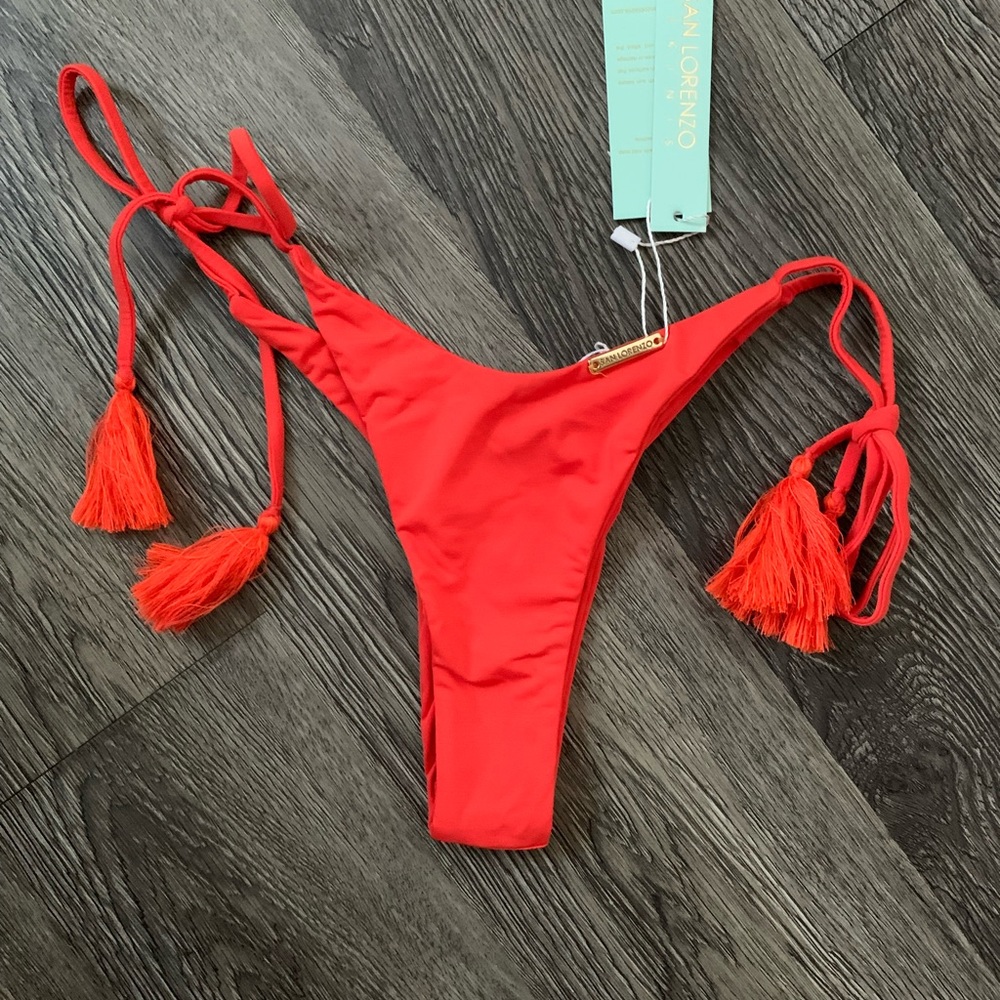 San Lorenzo, xs, crimson